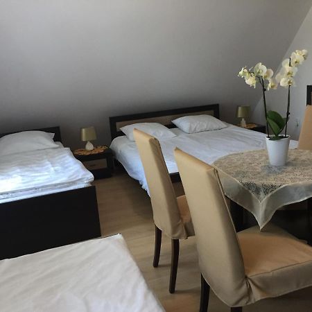 Bialy Dwor Villa Kostrzyca ภายนอก รูปภาพ