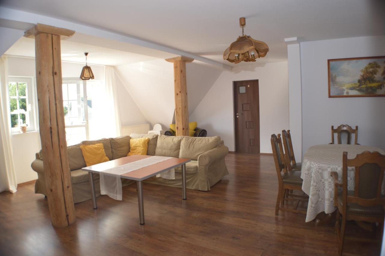 Bialy Dwor Villa Kostrzyca ภายนอก รูปภาพ