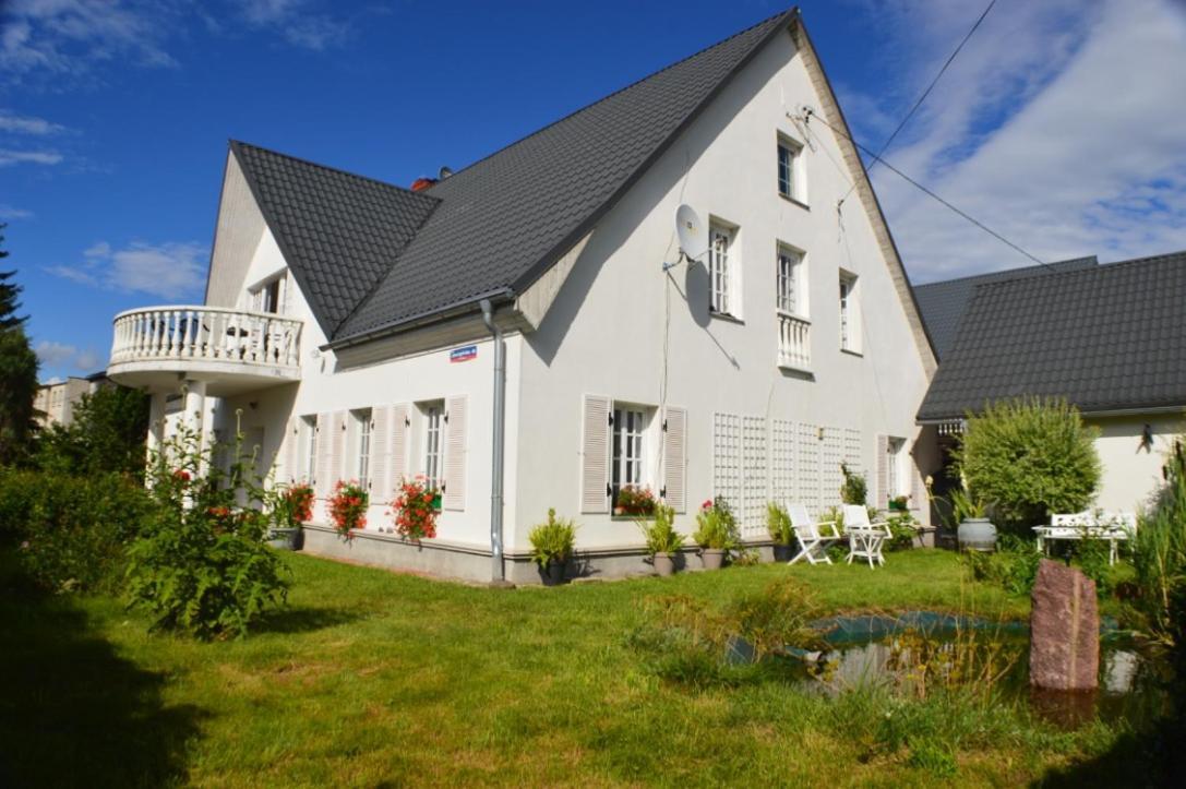 Bialy Dwor Villa Kostrzyca ภายนอก รูปภาพ