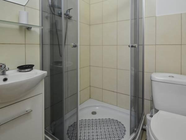 Bialy Dwor Villa Kostrzyca ภายนอก รูปภาพ