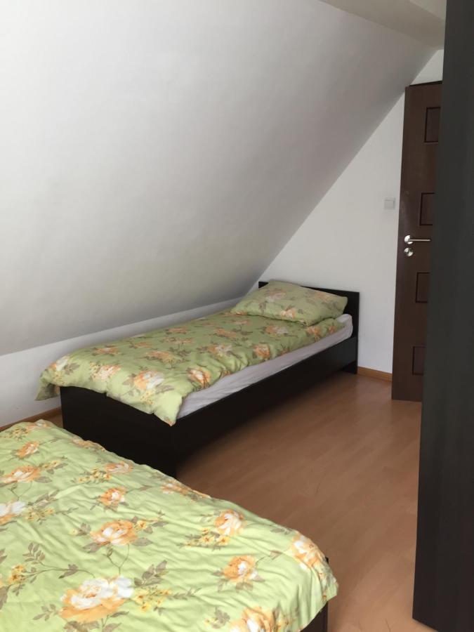 Bialy Dwor Villa Kostrzyca ภายนอก รูปภาพ