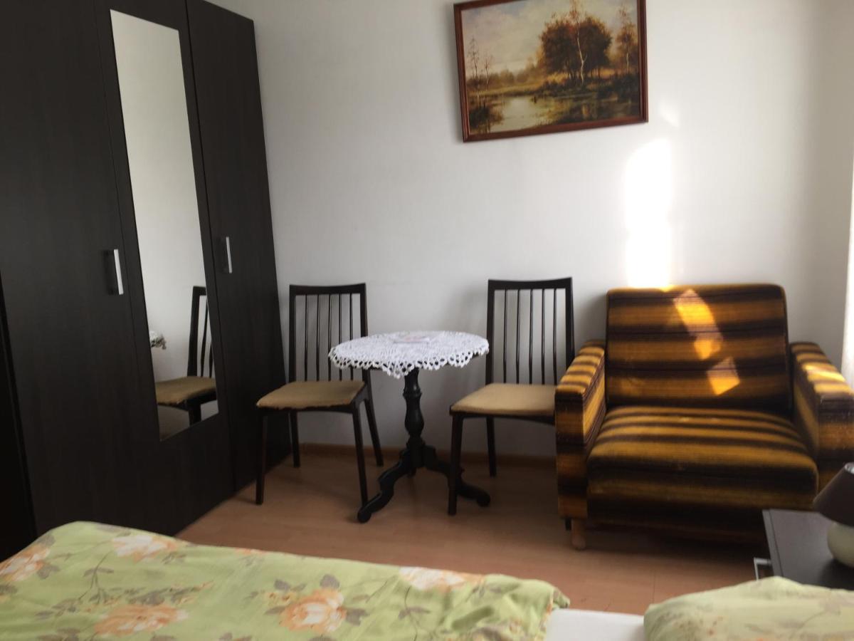 Bialy Dwor Villa Kostrzyca ภายนอก รูปภาพ