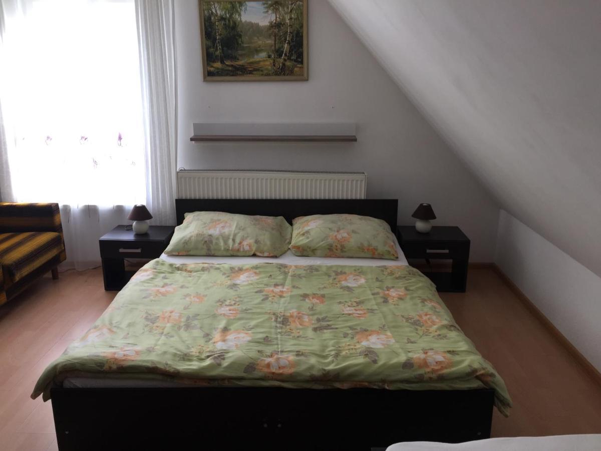 Bialy Dwor Villa Kostrzyca ภายนอก รูปภาพ